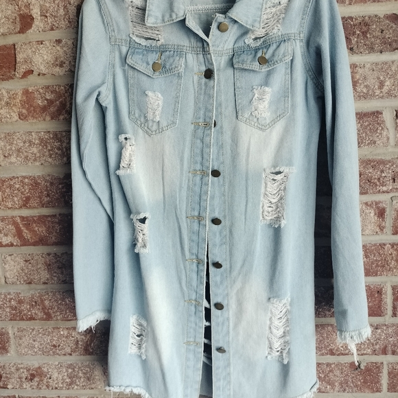 Size Large Denim Jacket - Picture 4 of 7